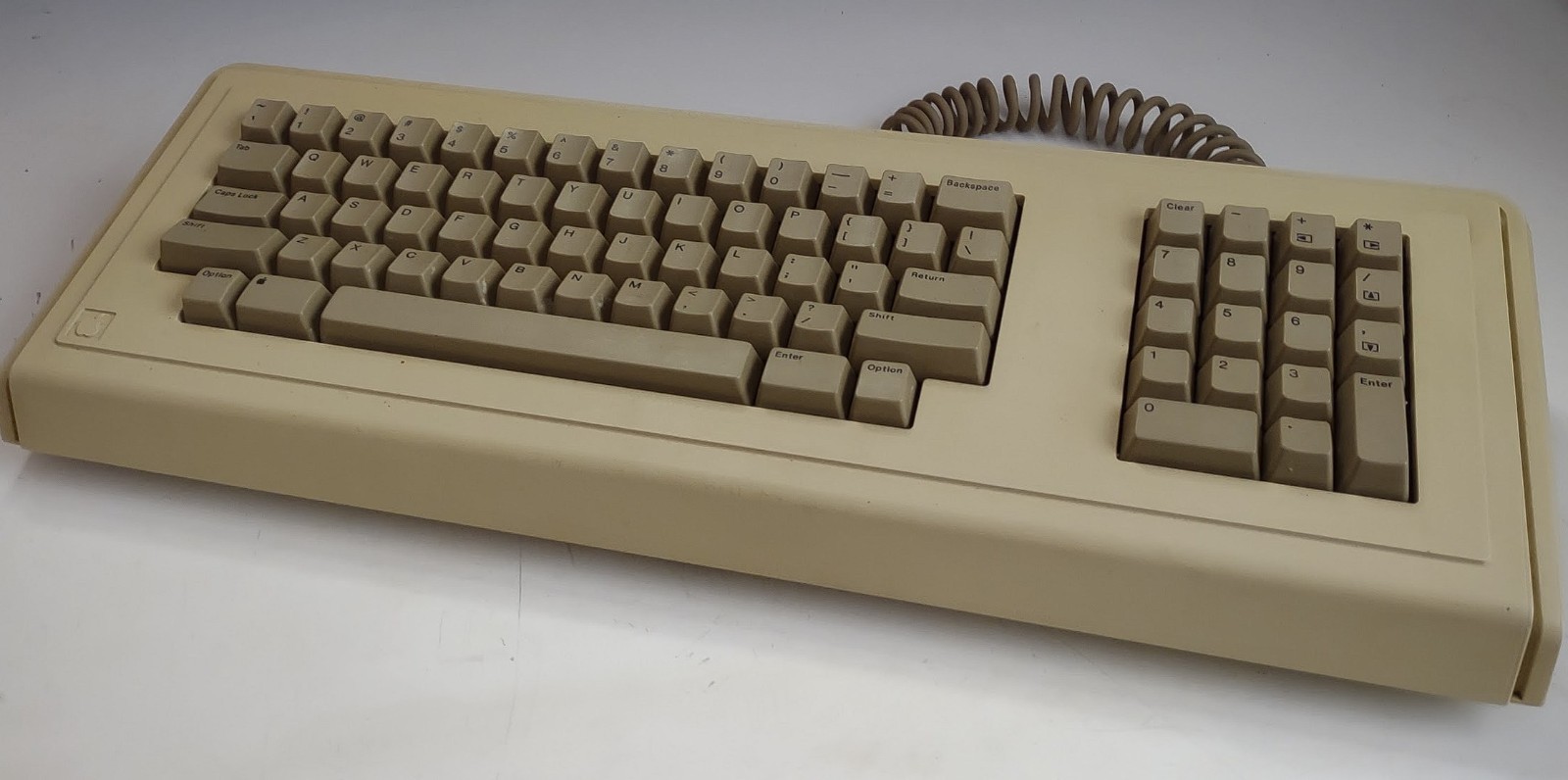 Apple LISA Keyboard - Pristine