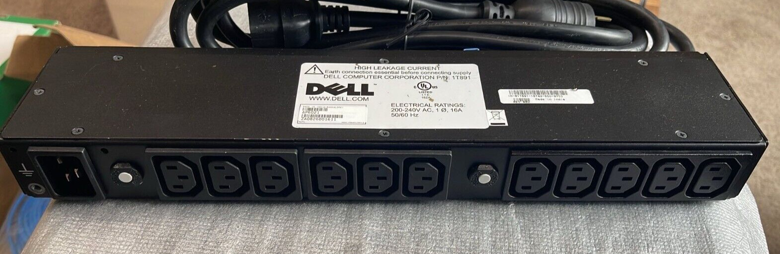 Dell AP6021 20A PDU 200-240VAC 13xC13 & C14 Outlets 1T891 L6-30P C19 complete.