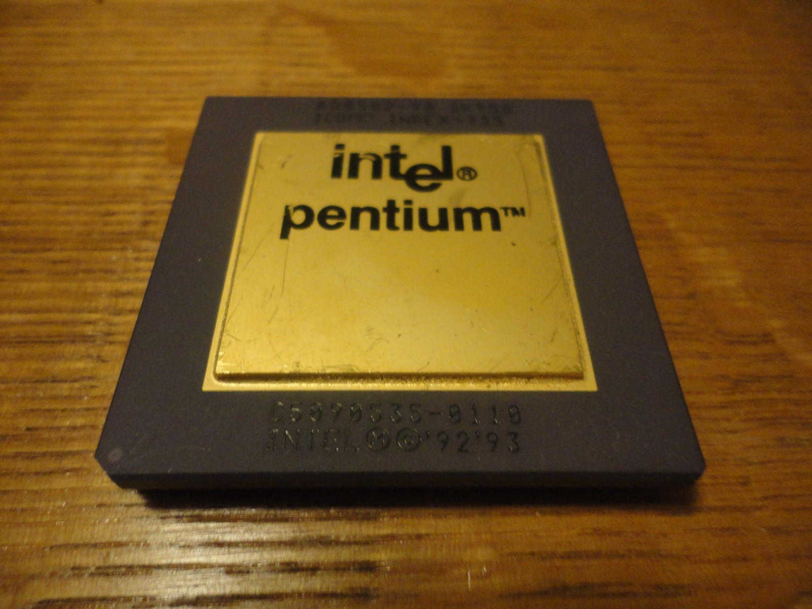 Intel Pentium A80502-90 90MHz CPU Processor Goldcap Socket 7 1992 Vintage