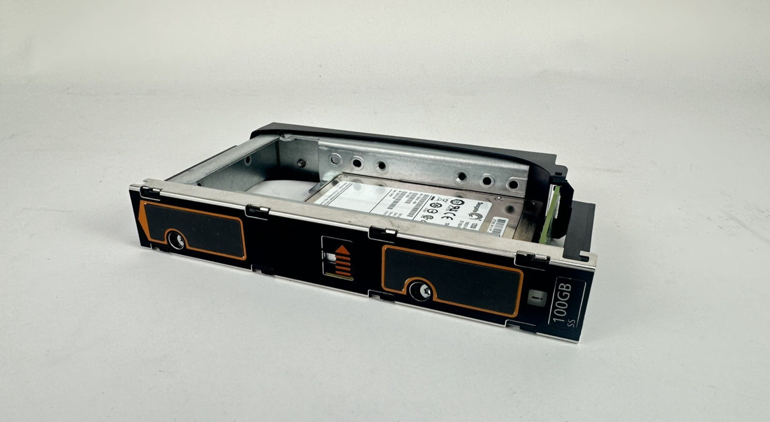 Dell Compellent Powervault 100GB SAS SSD CS-UD-100GSS-SAS-T10-GIBH 0995253-03