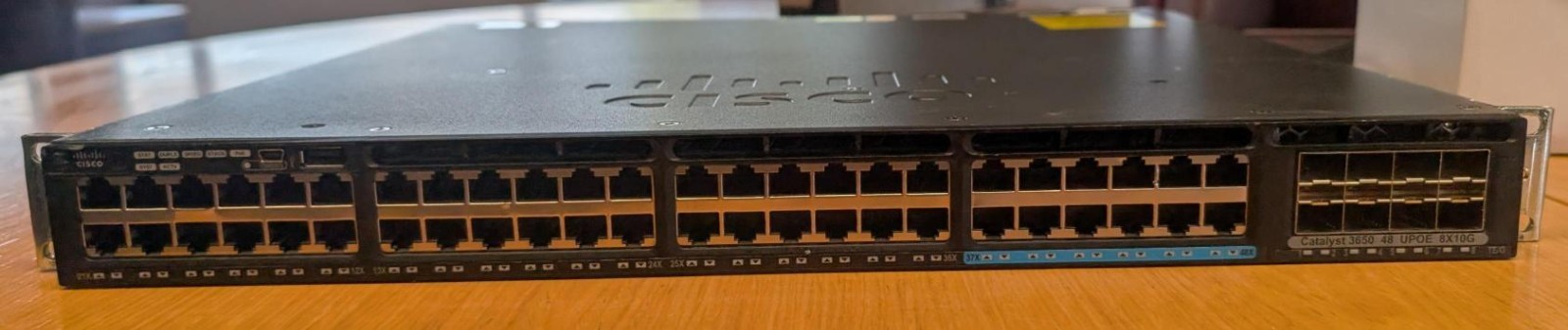 Cisco WS-C3650-12X48UR Catalyst 3650 IP Services 1x 1100W PSU