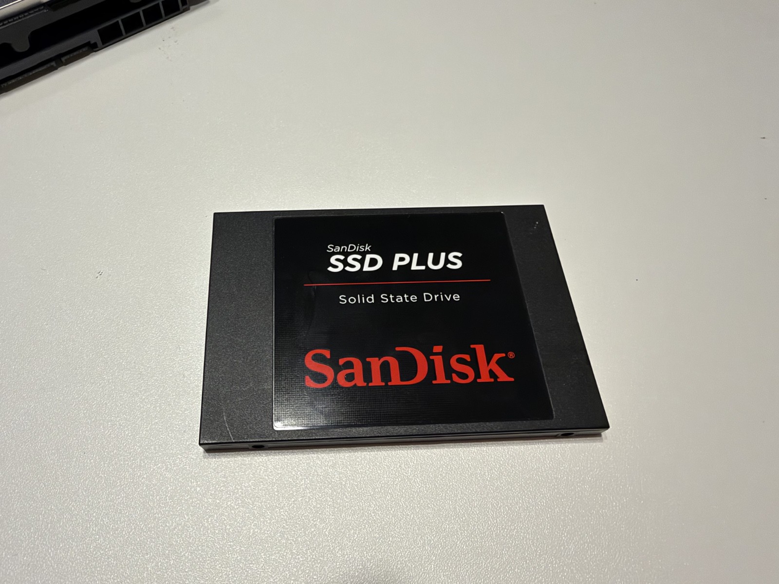 SanDisk Plus 120GB Internal SSD (SDSSDA-120G-G27)