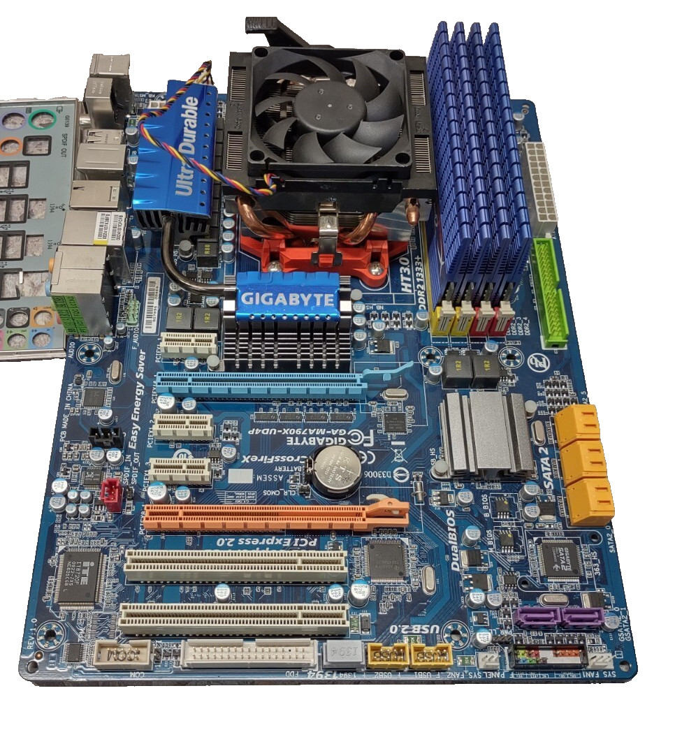 Gigabyte GA-MA790X-UD4P, AMD Phenom X6, 8GB Hyper X DDR2, I/O Retro Gaming
