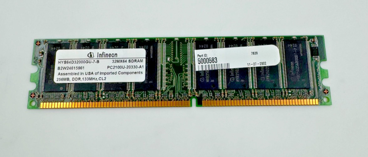 Infineon 256MB DDR-266 PC2100 RAM HYS64D32000GU-7-B CL2 184-Pin DIMM