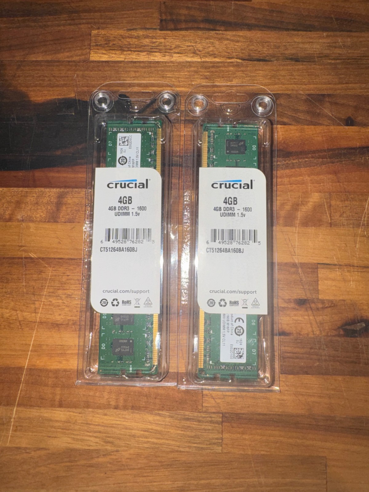 NEW Crucial by Micron 4GB UDIMM 1600 MHz UDIMM 1.5v RAM Memory