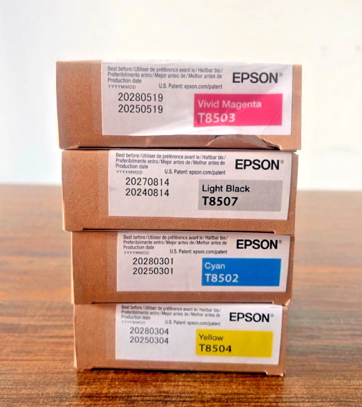 Lot of 4 Genuine Epson T850 80ml ink cartridges (T8502 T8503 T8504 T8507)