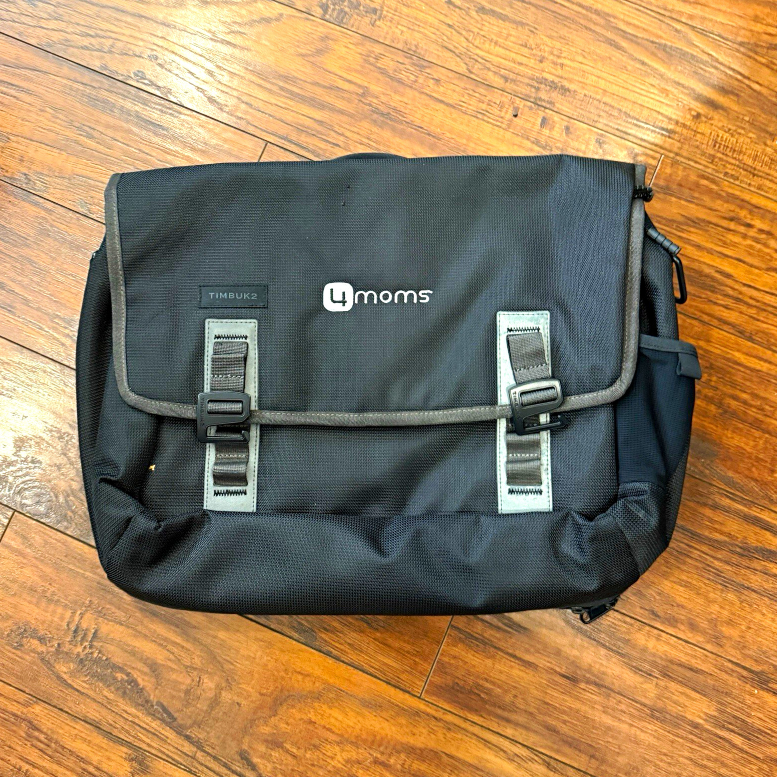 Timbuk2 Solid Black/Gray Shoulder Messenger Bag, Handle, 4moms, used