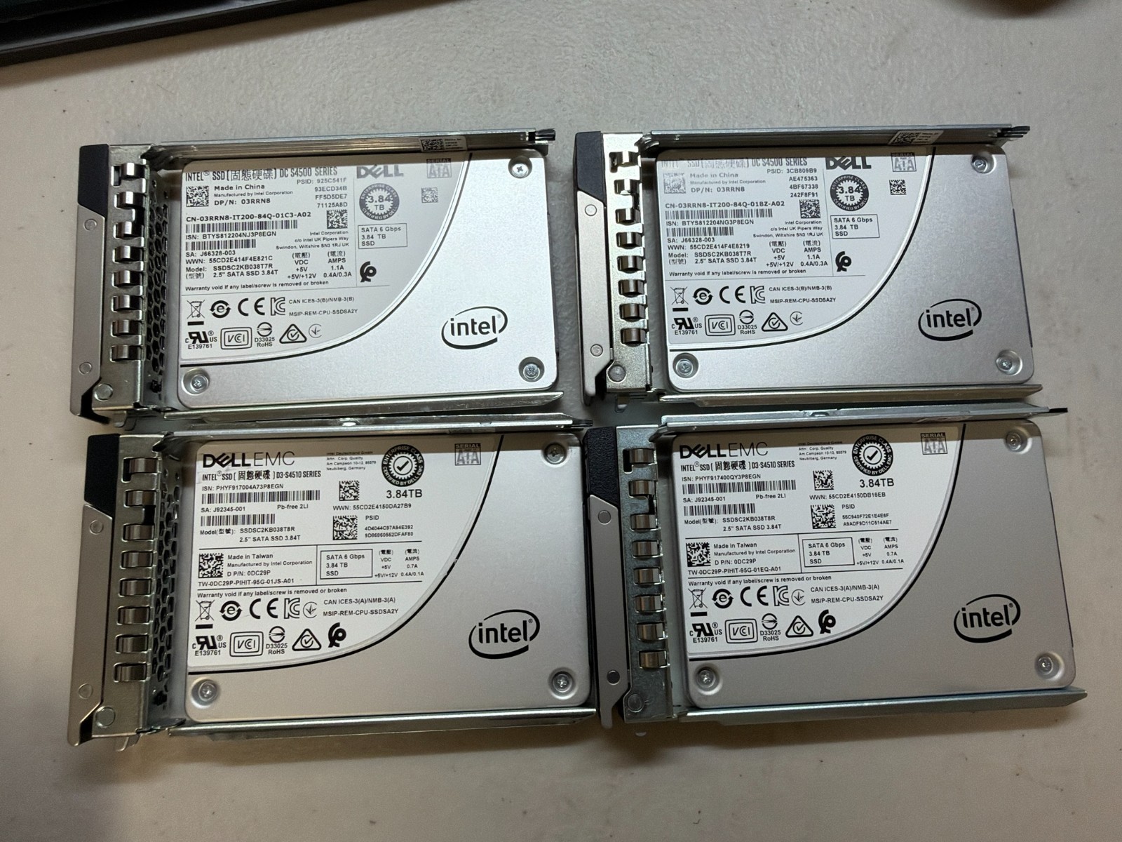3RRN8 DELL  S4500 3.84TB 6Gb/s SATA 2.5'' ENT RI SSD  03RRN8 SSDSC2KB038T7R
