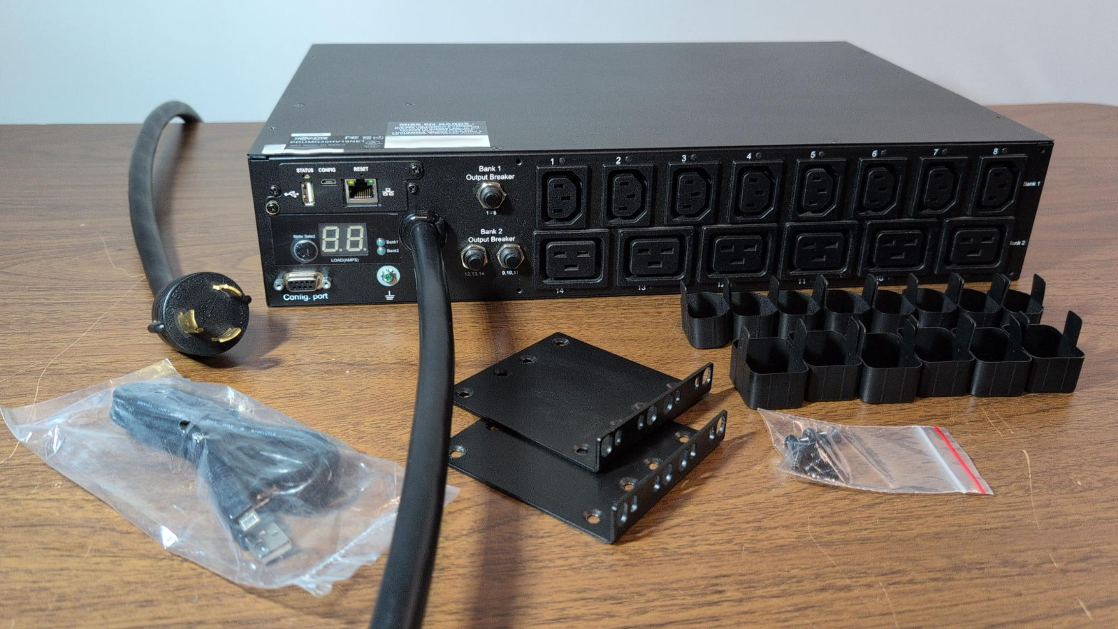 Tripp Lite PDUMH30HV19NET Switched Network PDU 208/230V 30A 8x C13 6x C19 2U