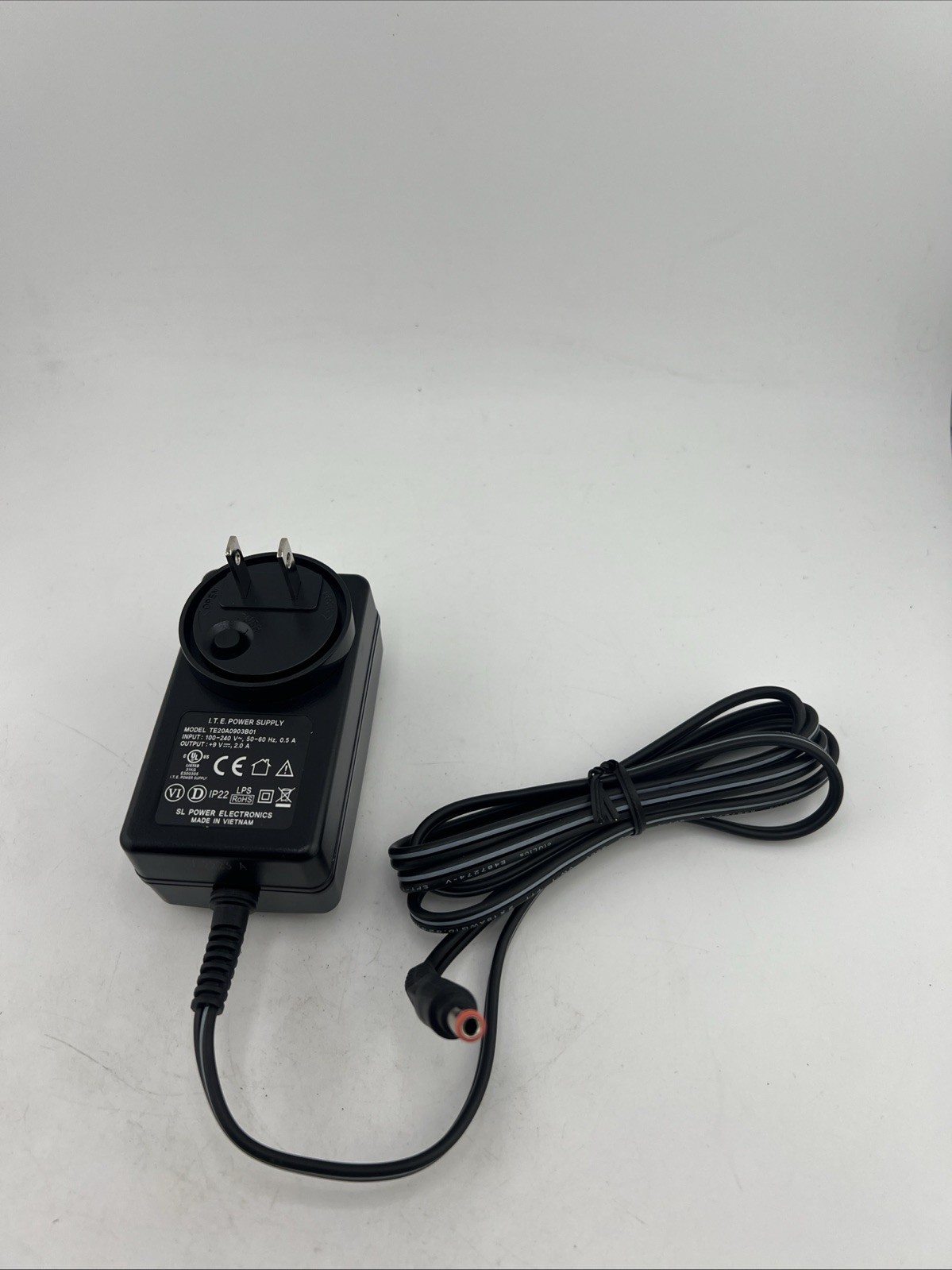 I.T.E. Power Supply TE20A0903B01 9V 2.0A New