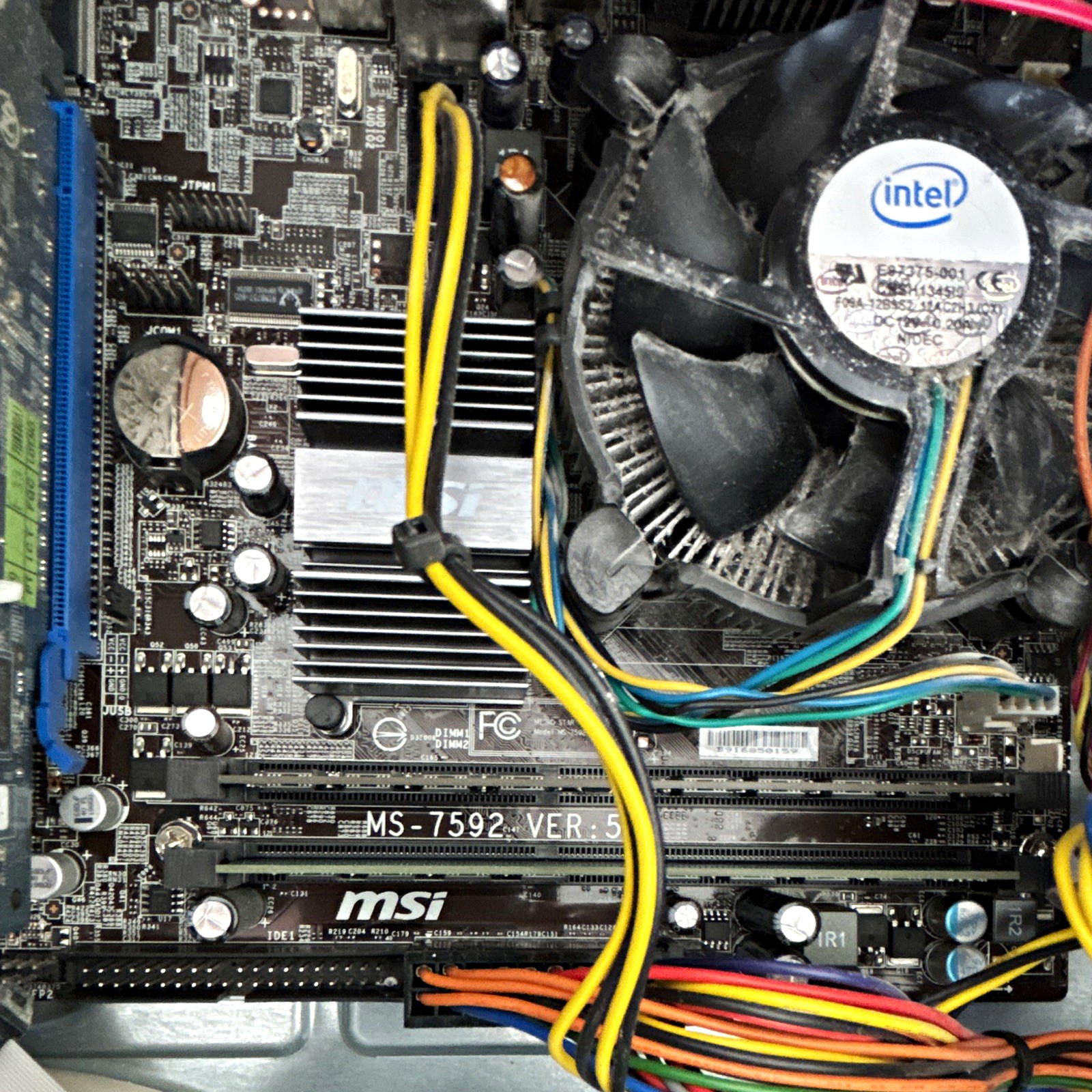 MSI MS-7592 VER: 5 MicroATX LGA775 4GB DDR3 VGA Gigabyte Intel CPU ISO-450 DVD
