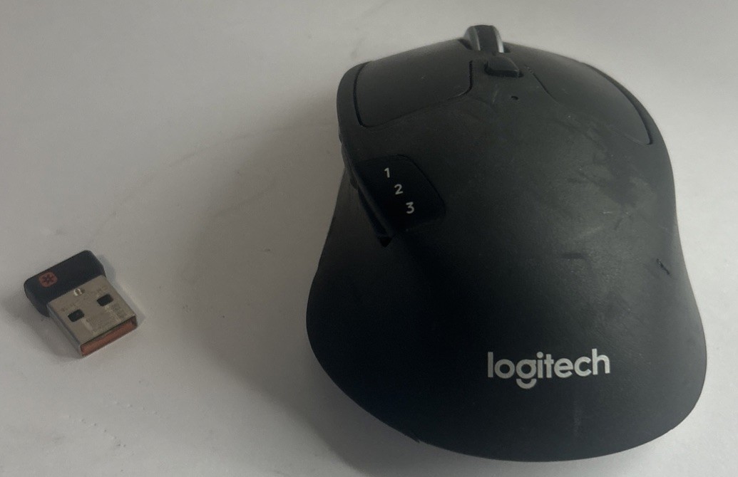 Logitech M720 Triathlon Precision Pro Wireless USB & Bluetooth Mouse PC / MAC