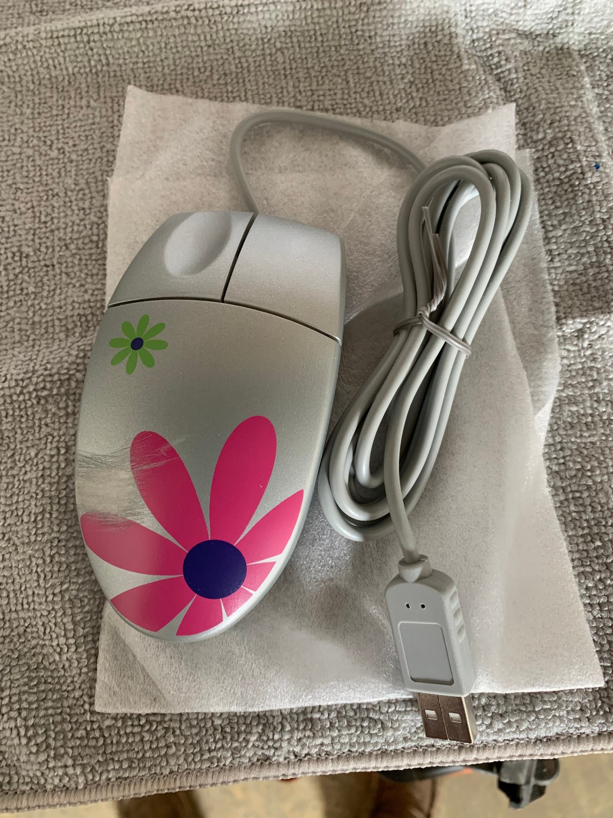 Vintage Barbie Patriot PC USB Computer Mouse Model No: 2380 1999 Deflowed Barbie