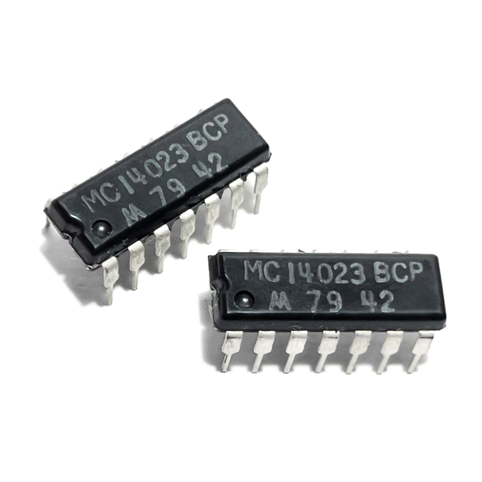 Motorola Triple 3-Input NAND Gate IC MC14023BCP DIP-14 Vintage 1979 NOS 2pcs