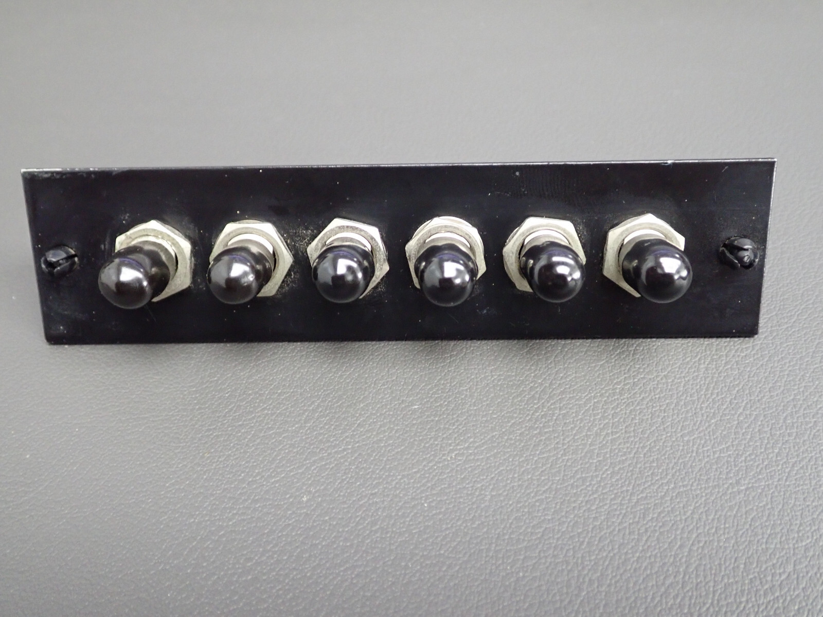 1 - FIBER PATCH PANEL, CCH-CP06-15T, 6 CORD, Corning.