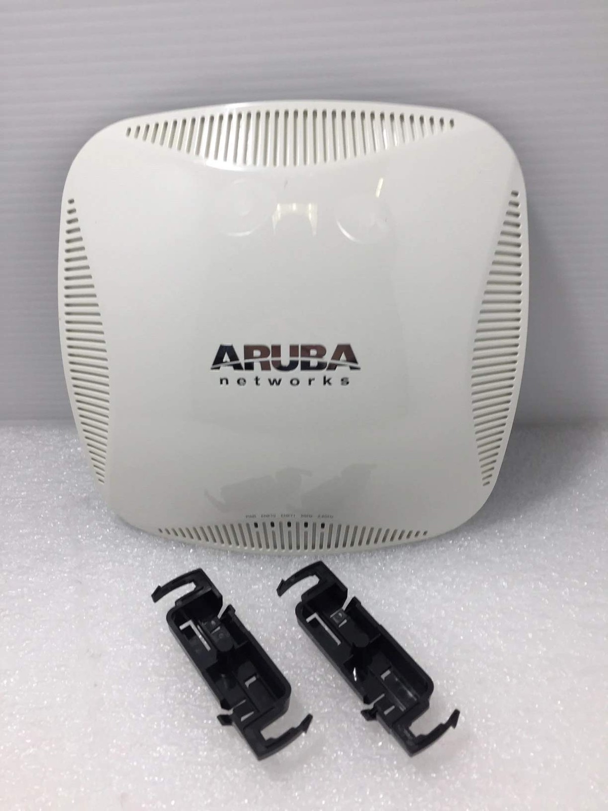 Aruba Instant IAP215US Wireless Network Access Point 802.11n/ac, 1.3Gbps, 3x3...