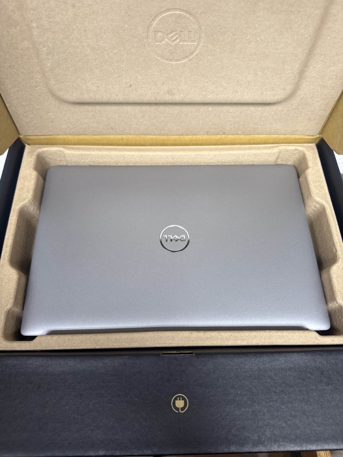 NEW Dell Precision 3490 14" FHD Ultra 5 135H 16GB 512GB Win11 Pro