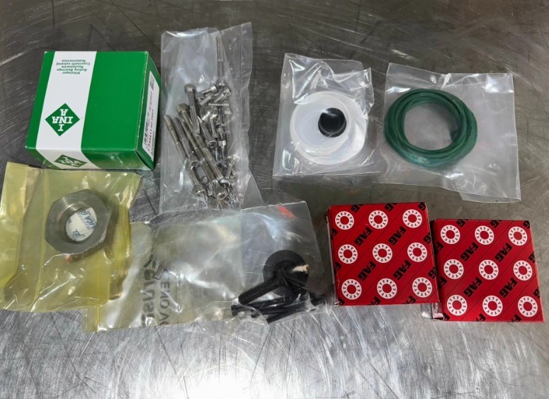 1PCS NEW For Edward A73001802 Vacuum Pump XDS35i Fast delivery Via