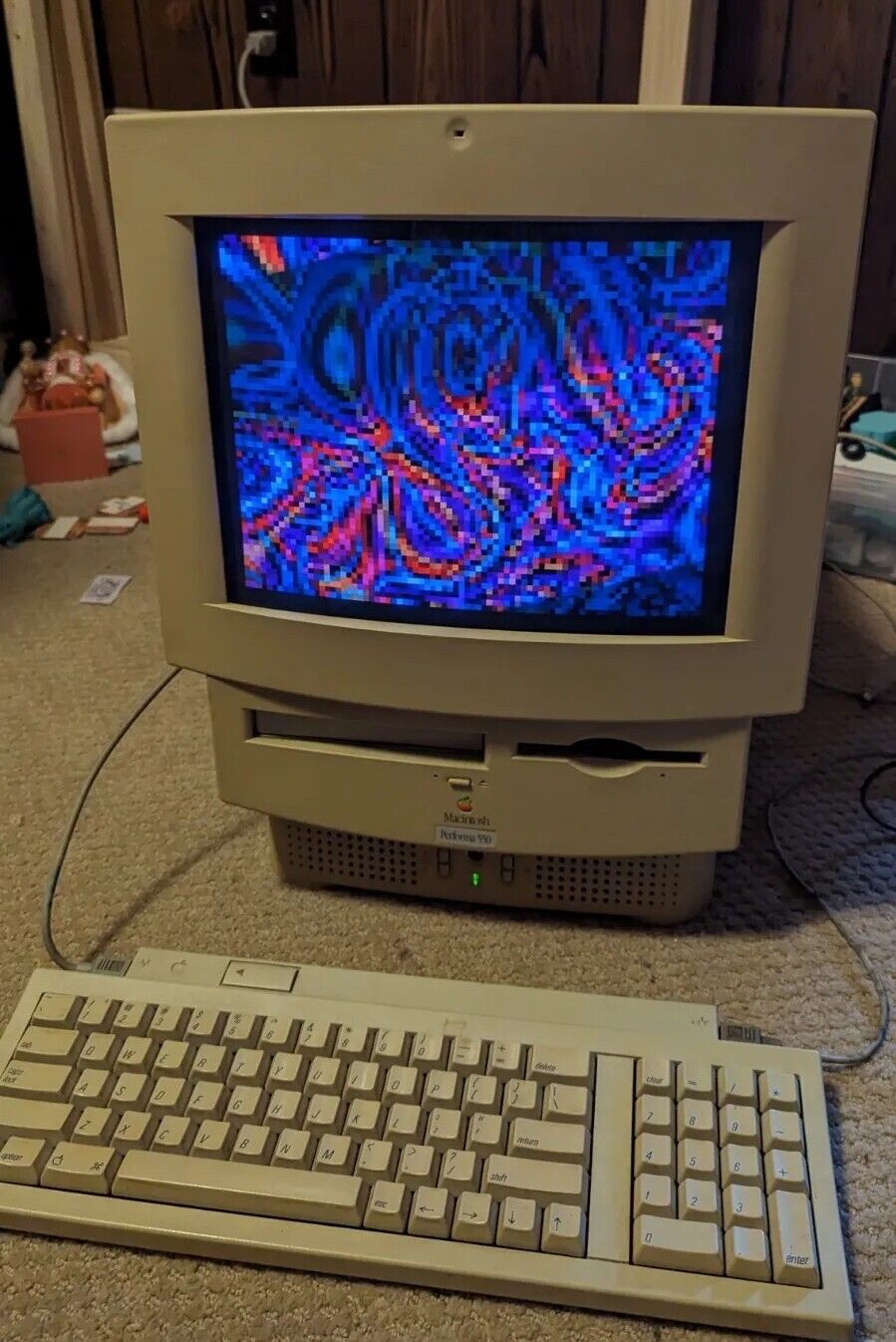 Apple Macintosh Performa 550 RARE VINTAGE