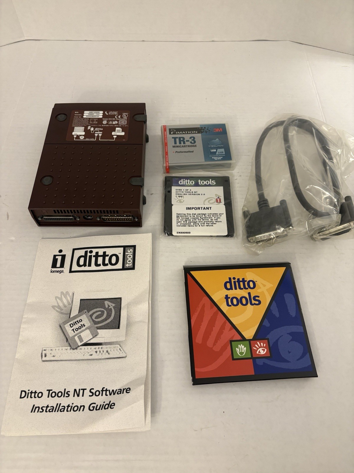 iomega Ditto Easy External Tape Drive 3200 No Power Adapter IO3020-PX3