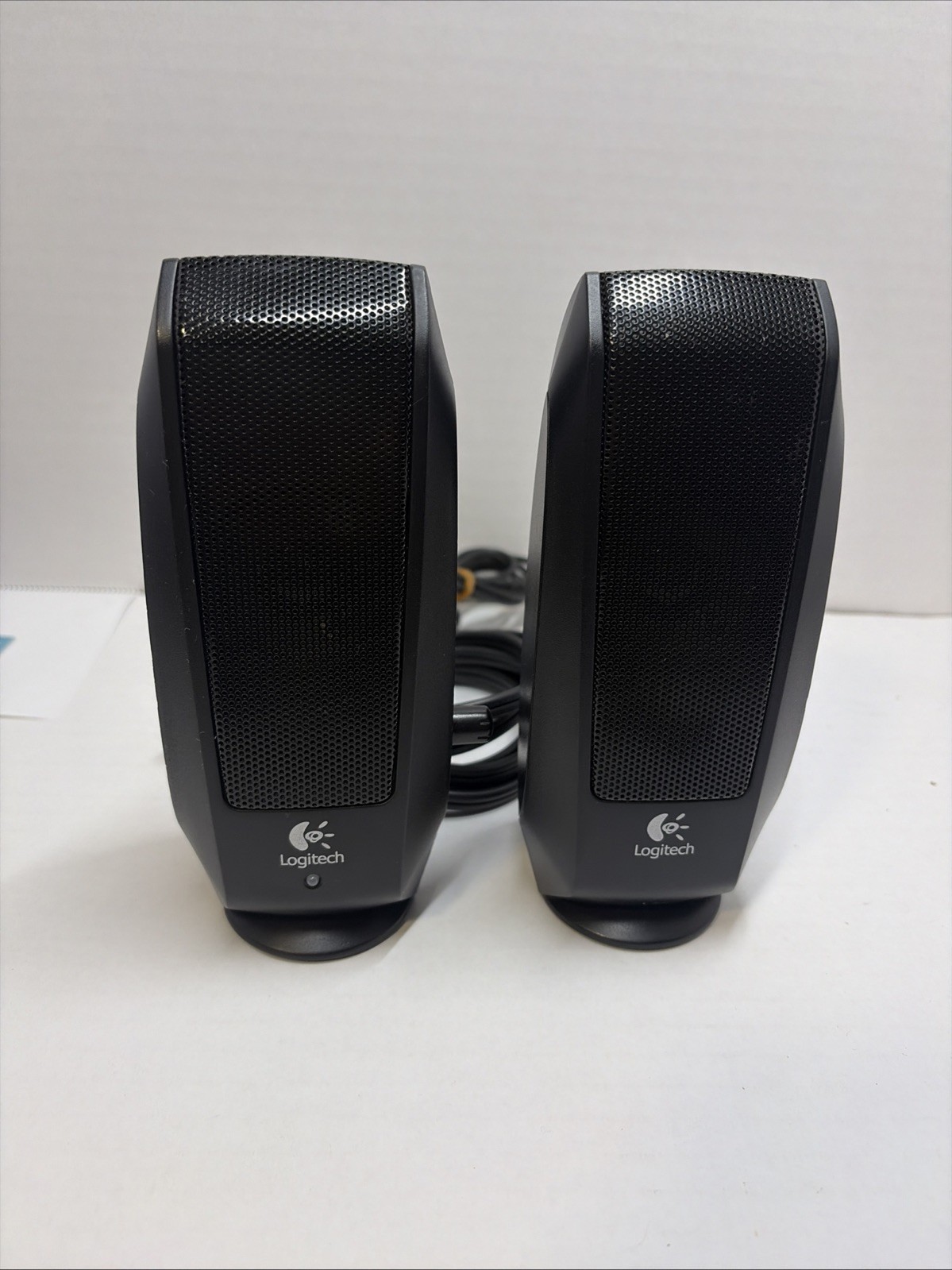 Logitech S120 - 4.4 Watt - 2.0 Stereo Speakers Black (880-000403) For PC and Mac