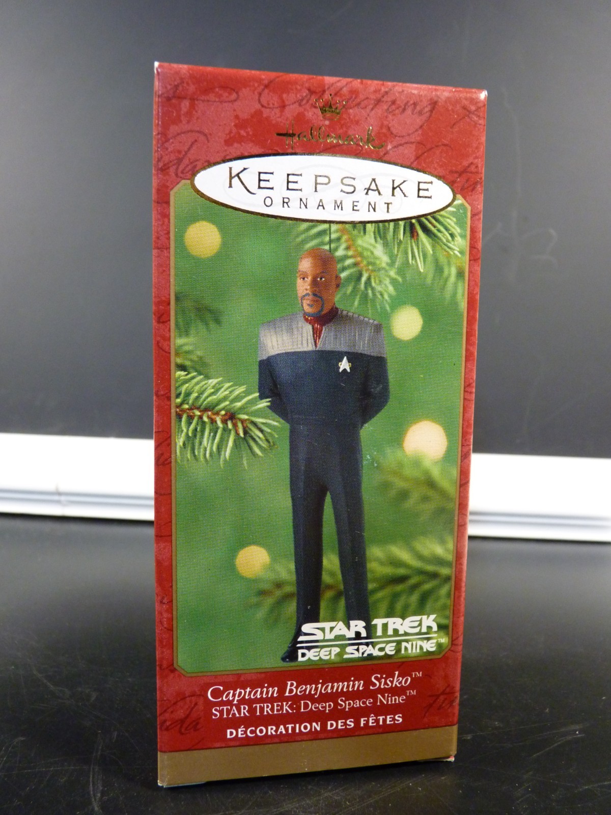 2001 Hallmark Ornament Star Trek Deep Space Nine "Captain Sisko" NIB