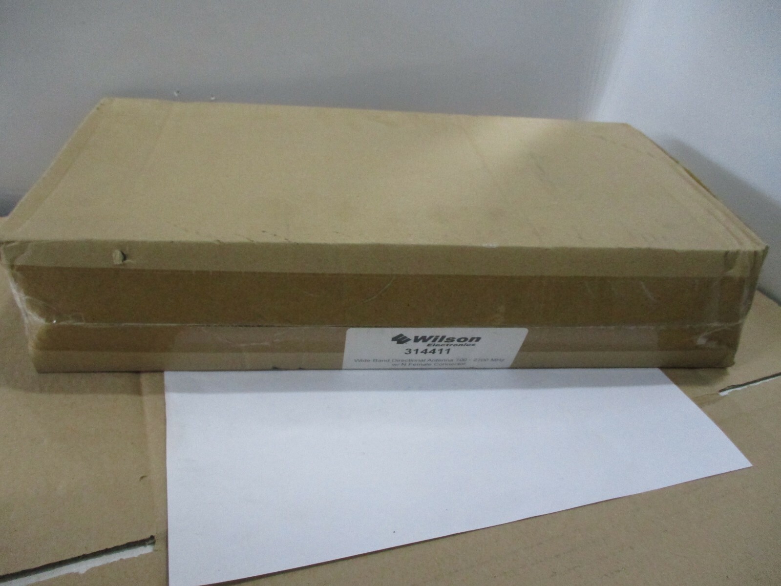 Wilson 314411 Wide Band Directional Antenna   700 -2700 MHZ w/N FEMALE CONNECTOR