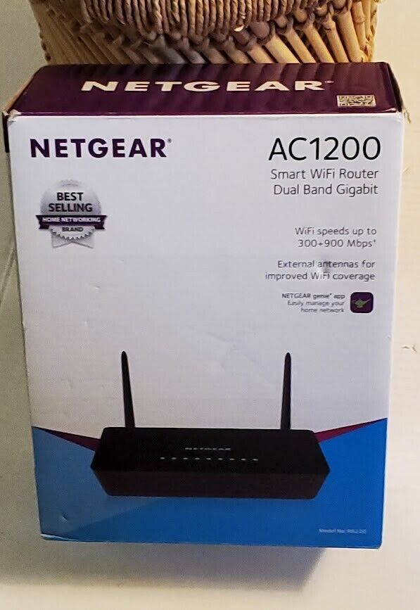 NETGEAR AC1200 Dual Band Gigabit Smart Wi-Fi Router (R6220-100NAS) Open Box