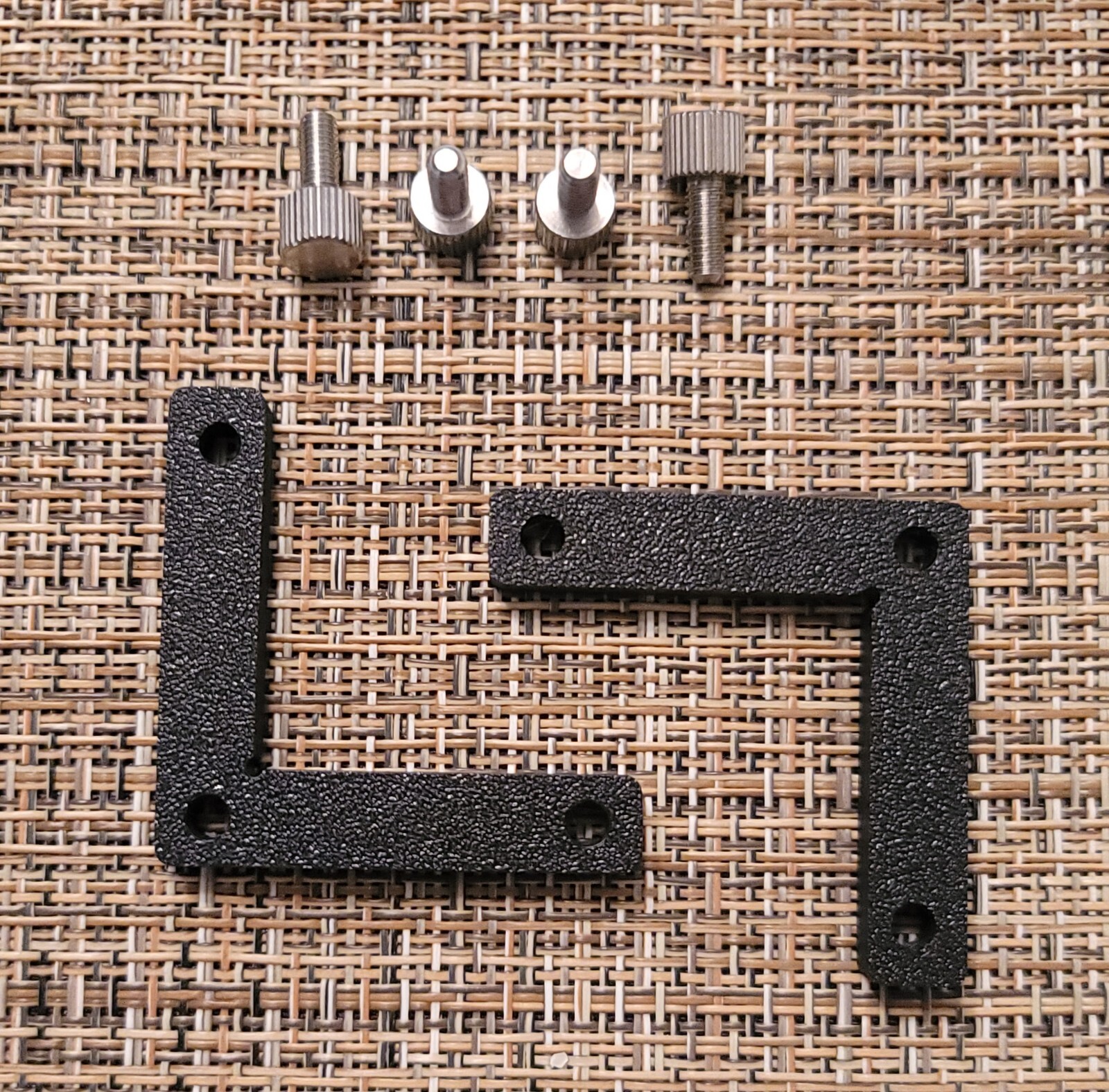 XTool F1 Ultra/F2 Ultra Laser "L" Bracket Mounts Pair With 10mm Thumbscrews