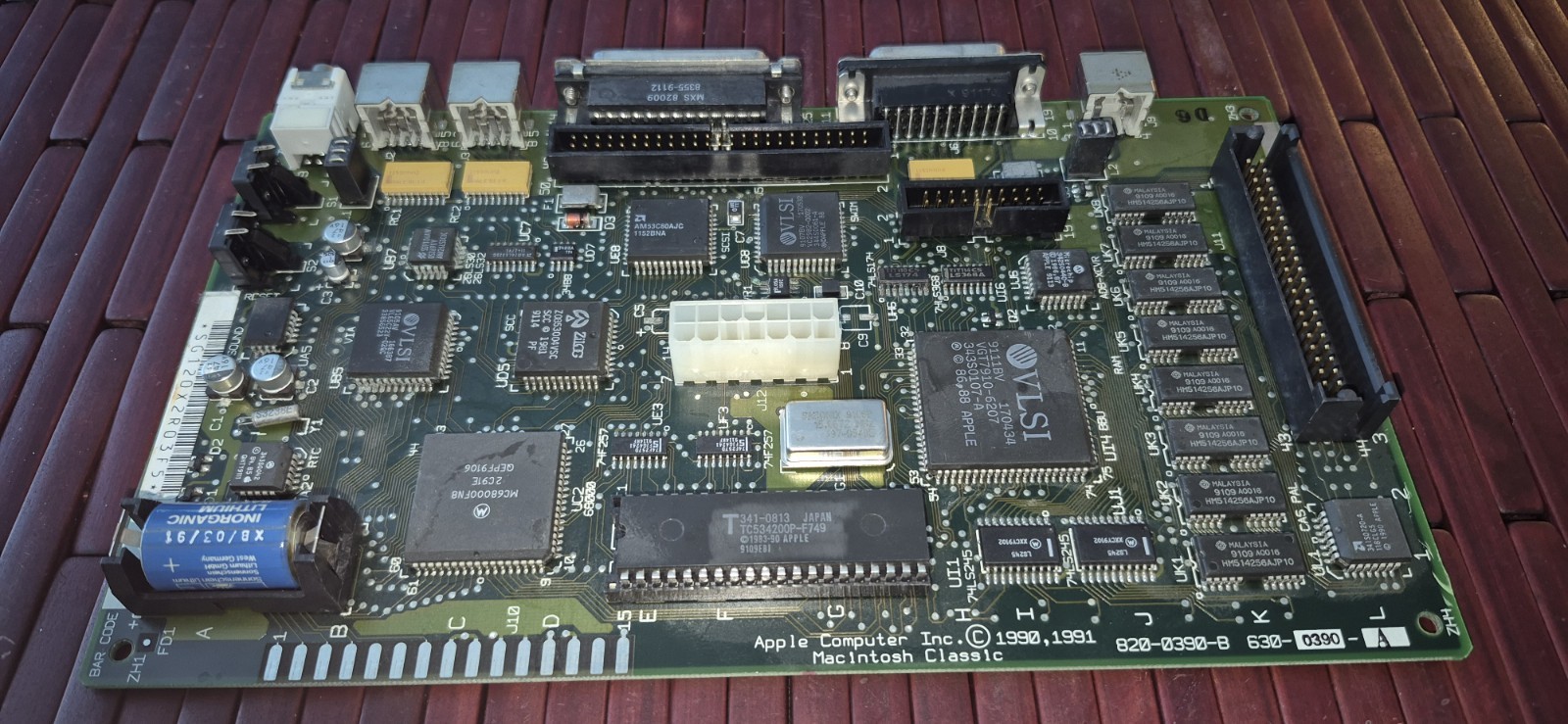 APPLE MACINTOSH CLASSIC 820-0390-03 LOGIC BOARD ,PARTS OR REPAIR 