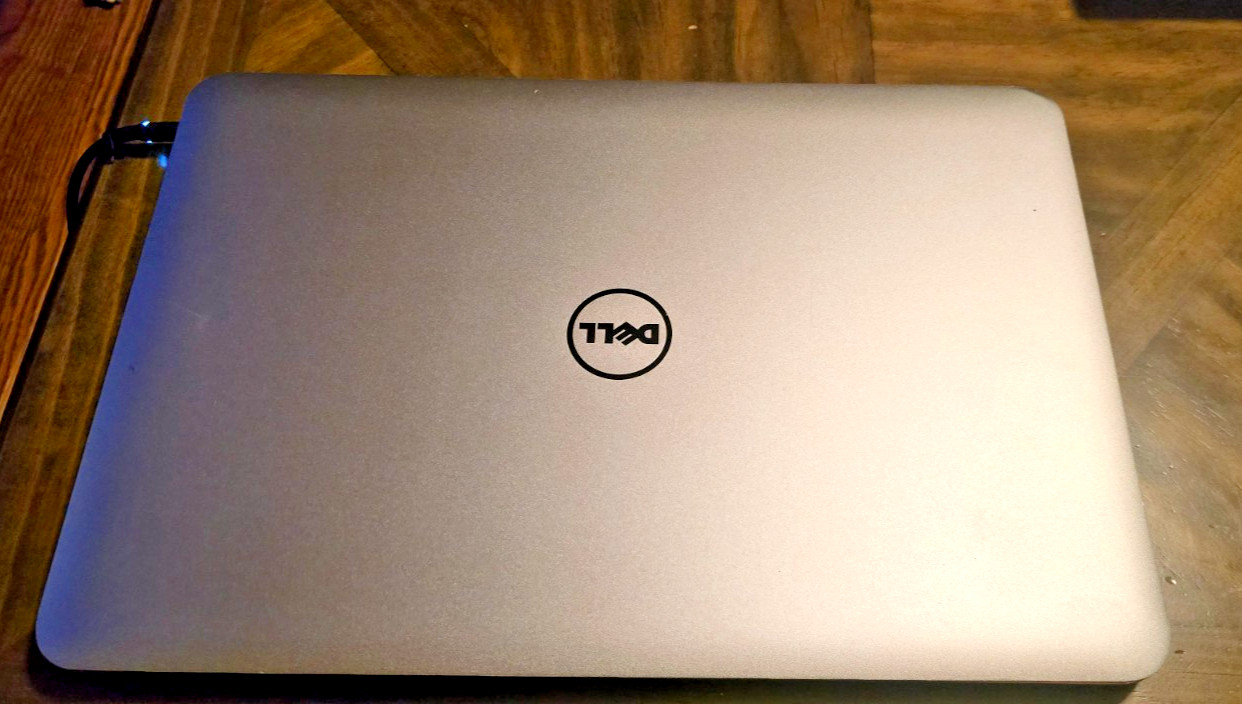 Dell Precision M3800 Workstation -Intel Core i7- 480Gb SSD Crucial + Extra Batt