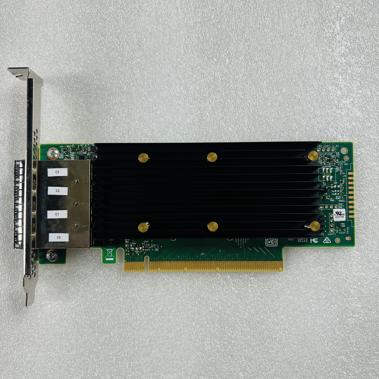 Broadcom LSI SAS 9405w-16e SAS3616W HBA