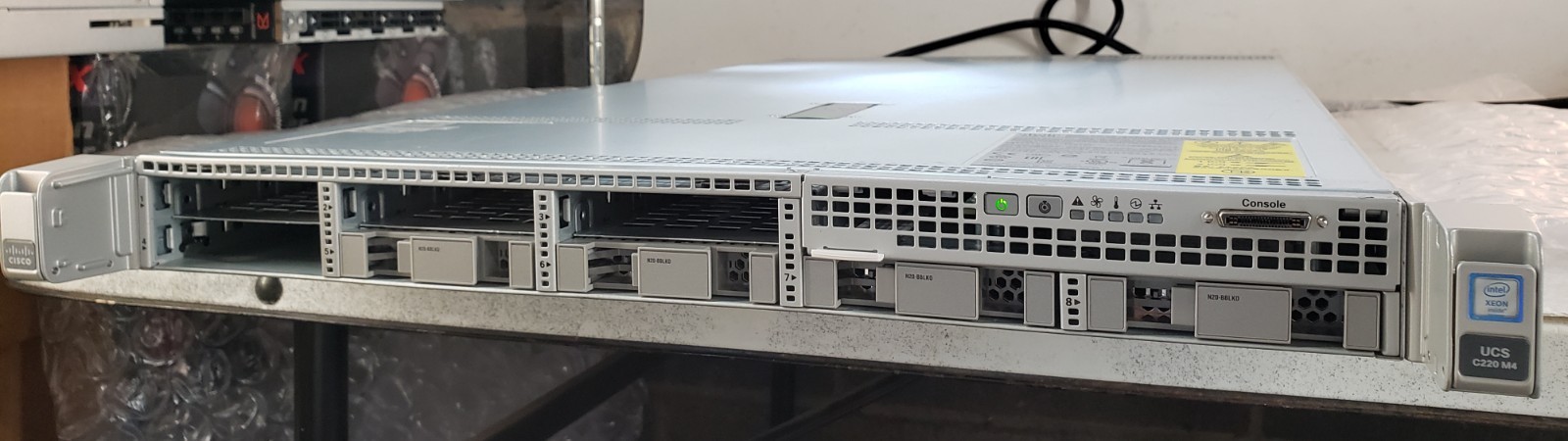 Cisco UCSC-C220-M4S Server 2x Intel Xeon 2620V3 NO RAM HDD w/ 2x 770W PSU + Cord