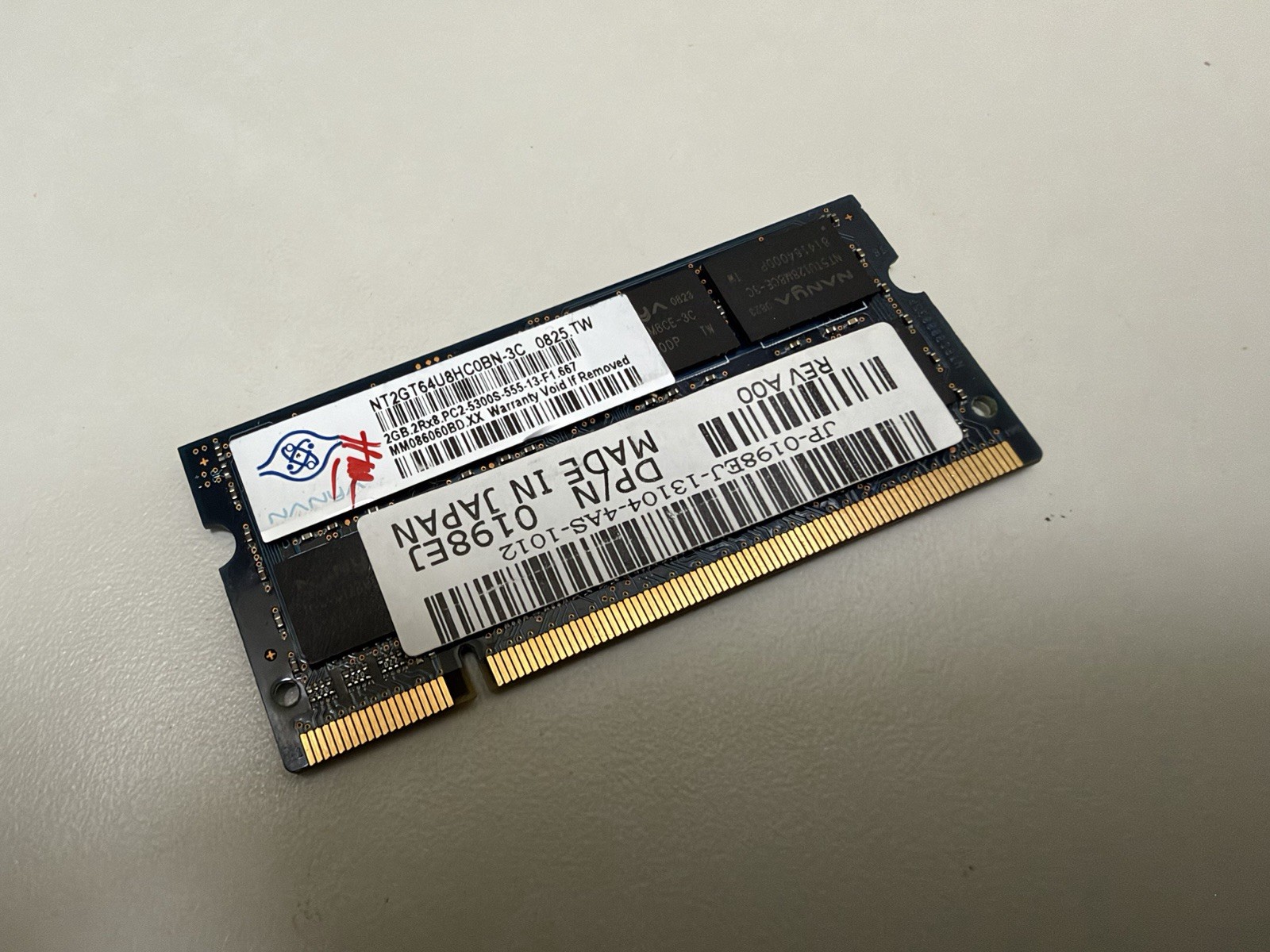 NT2GT64U8HC0BN-3C GENUINE NANYA LAPTOP MEMORY 2GB PC2-5300S 198EJ MM086060BD.XX