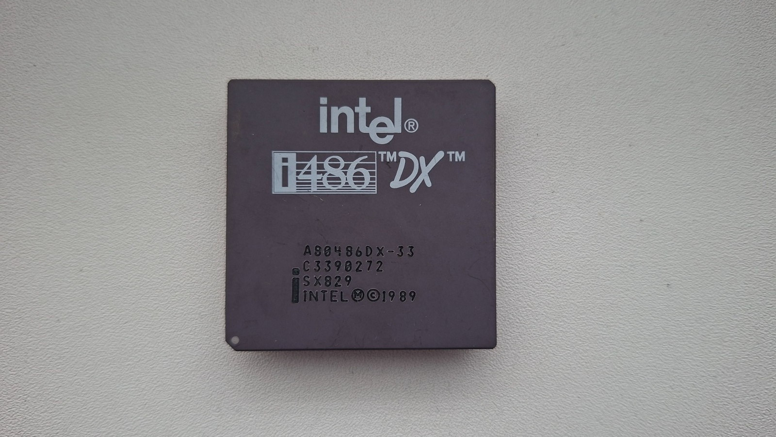Intel A80486DX-33 SX829 486DX very rare spec vintage CPU GOLD