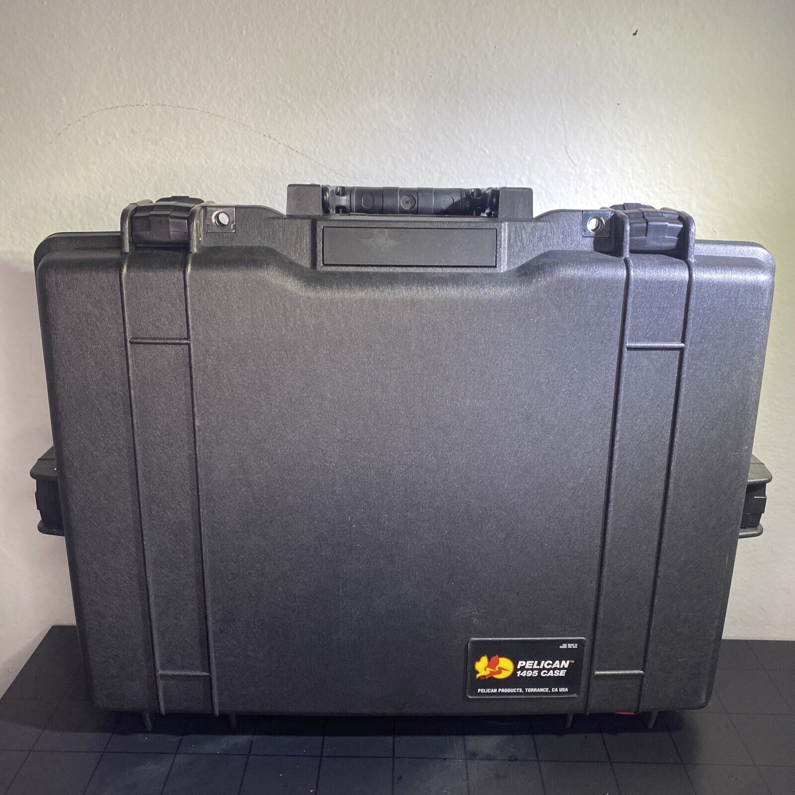 Pelican 1495 Protector Briefcase Black w/ Shoulder Strap, Combination Lock, Foam
