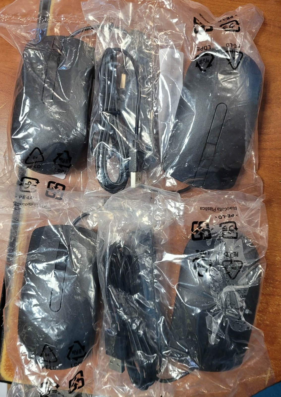 Dell MS116 Optical Black USB Scroll Wheel Mouse - NEW