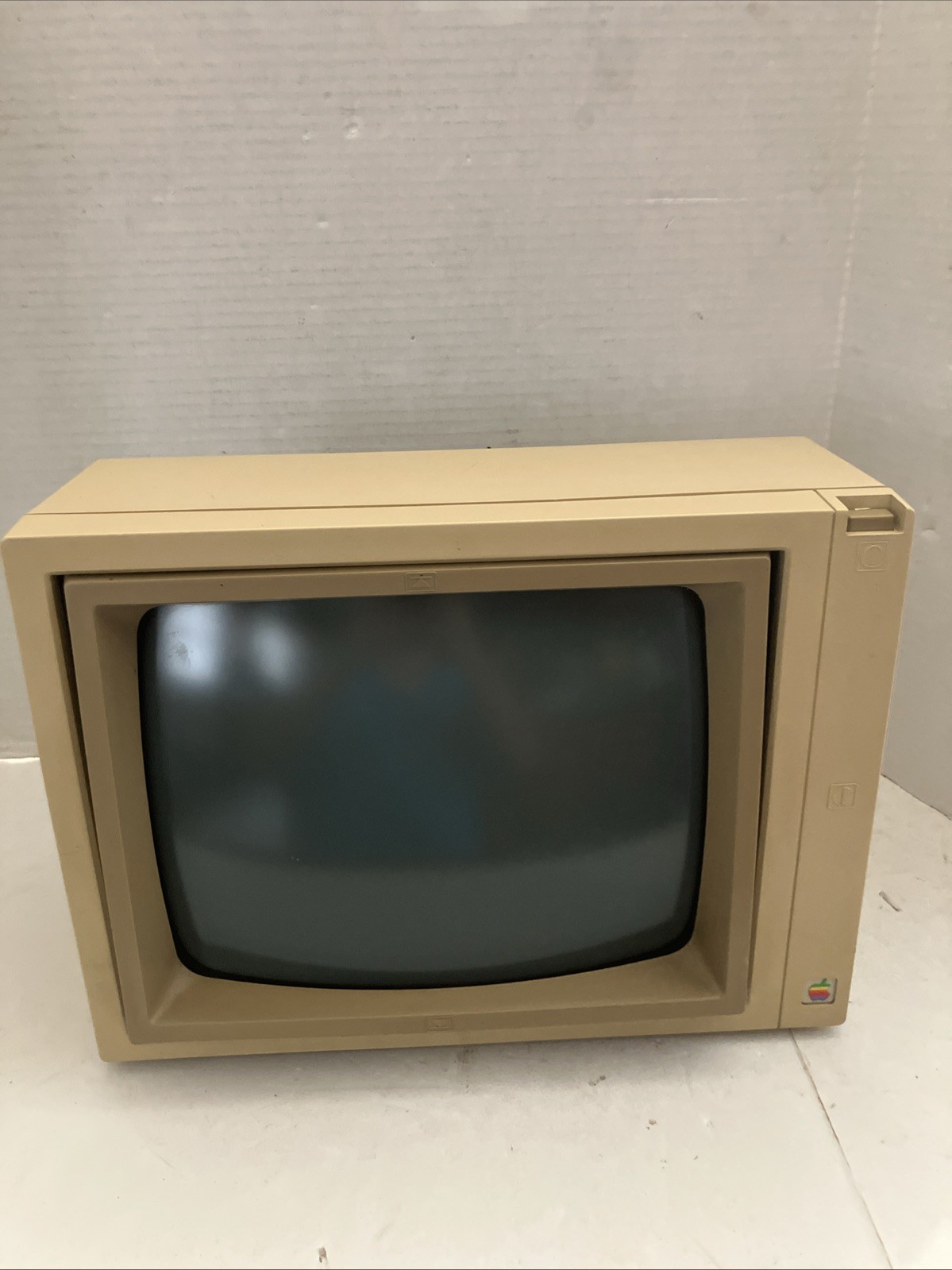 Apple II A2M2010 Green Phosphor Composite Tilt Screen Monitor Vintage Tech