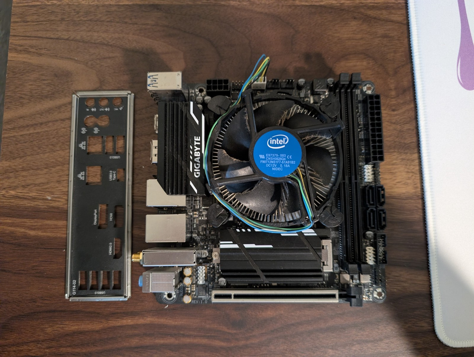 GIGABYTE Z370N WIFI Mini-ITX Motherboard with i5 9500 and IO Shield