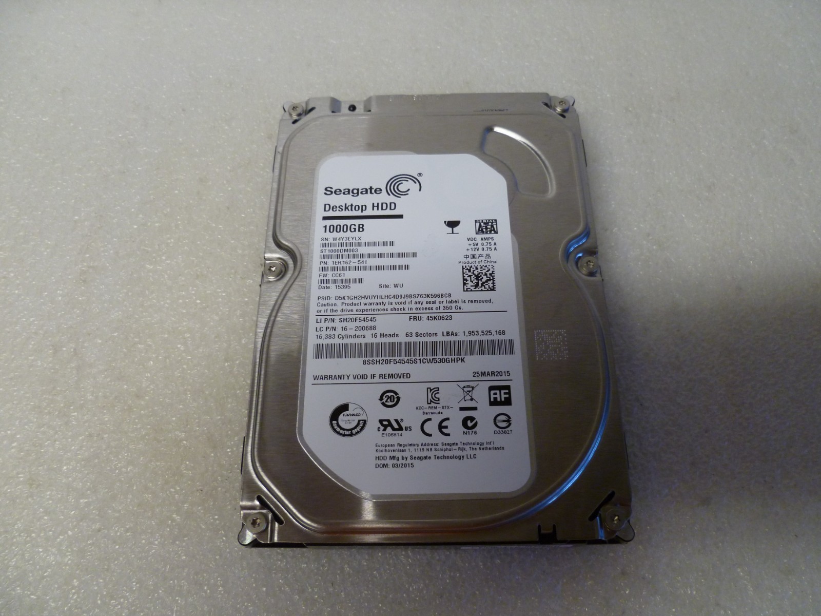 SEAGATE ST1000DM003 1TB SATA HARD DRIVE P/N:1ER162-541 F/W:CC61 FRU:45K0623