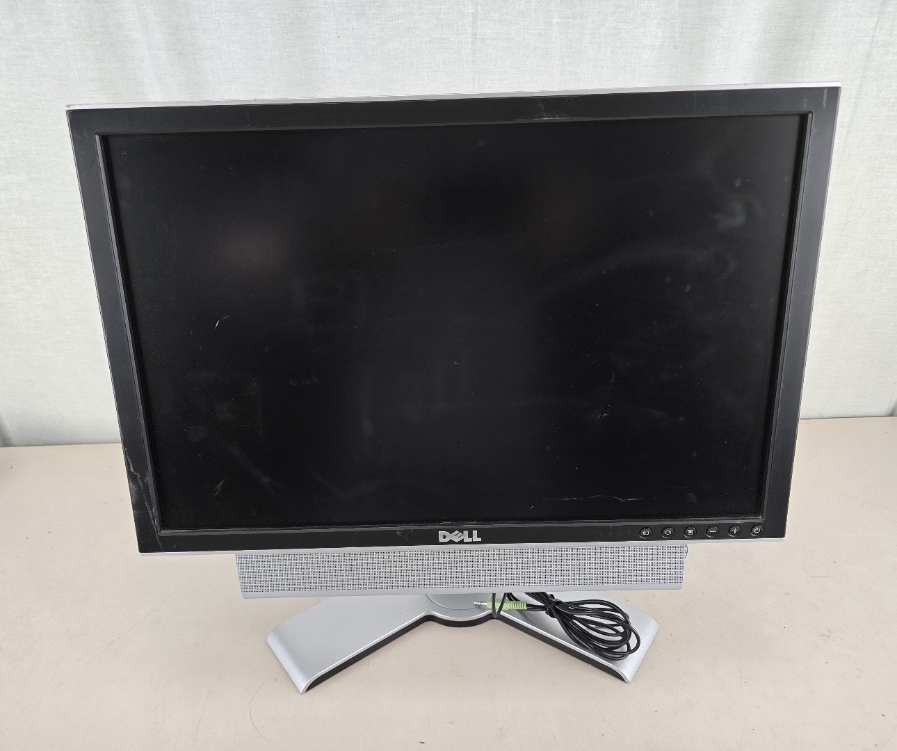 DELL UltraSharp 2007WFPb 20" 1920 x 1200 Widescreen LCD Monitor