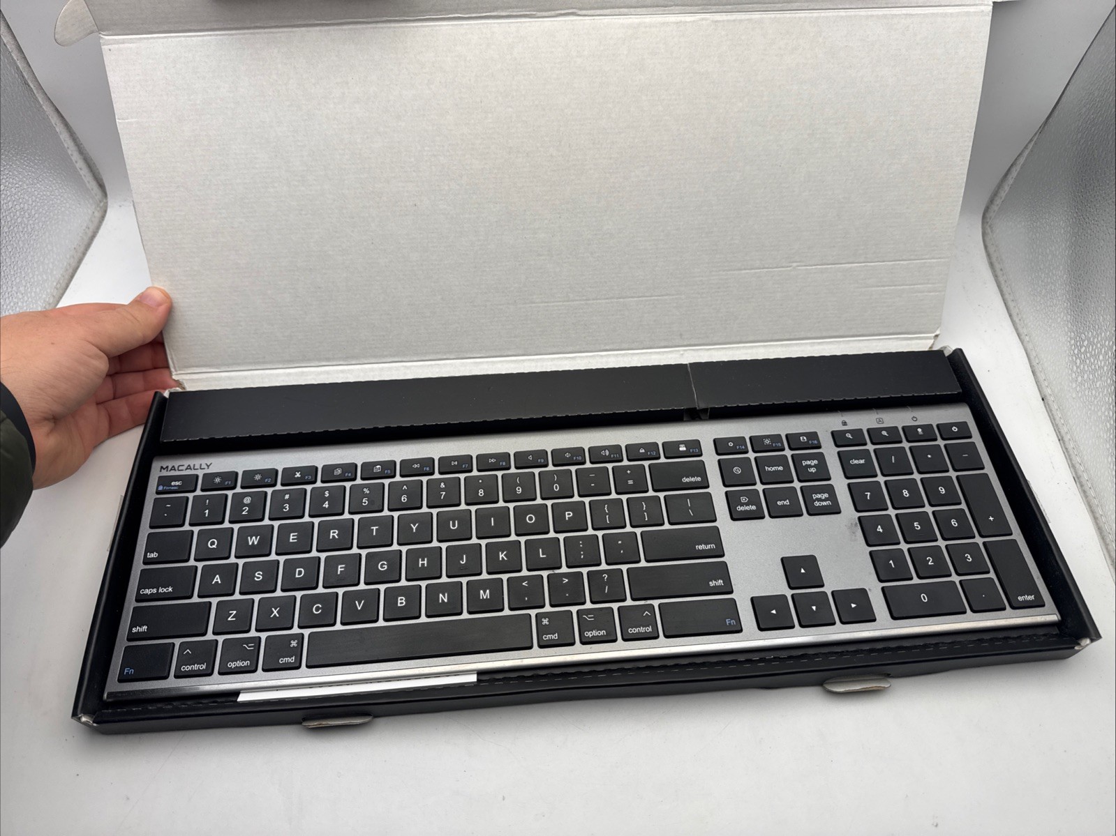 Macally Ultra-Slim Full-Size USB Wired Keyboard Space Grey / Black For Mac NEW