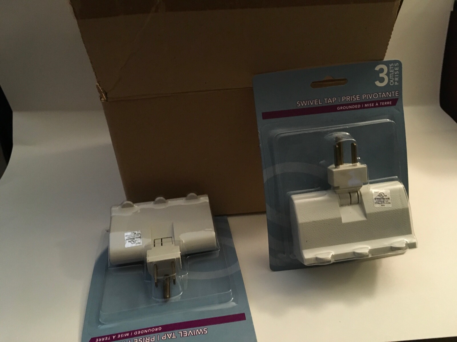 8 pc - GLOBE 3 Outlet Lateral Swivel Grounded Wall Adapter Tap - ALL NEW