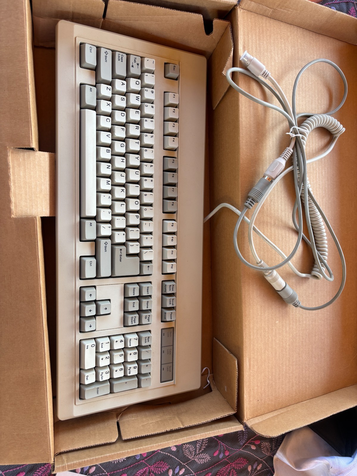 NMB RT101+ Vintage Keyboard / White Switches CMA-650F2 Microsoft w/extension