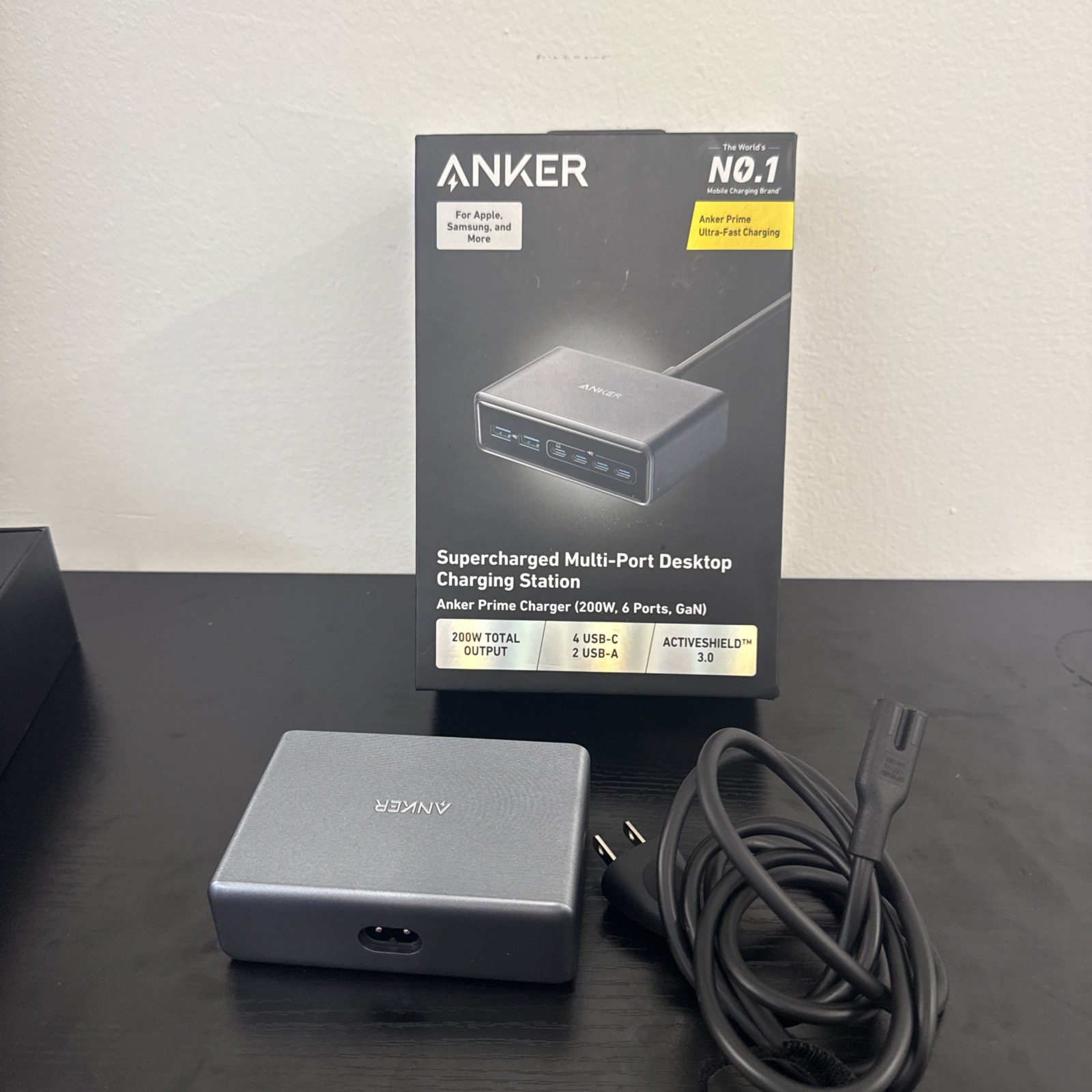Anker Prime Charging Station, 200W 6-Port GaN Desktop Charger, Fast Silver