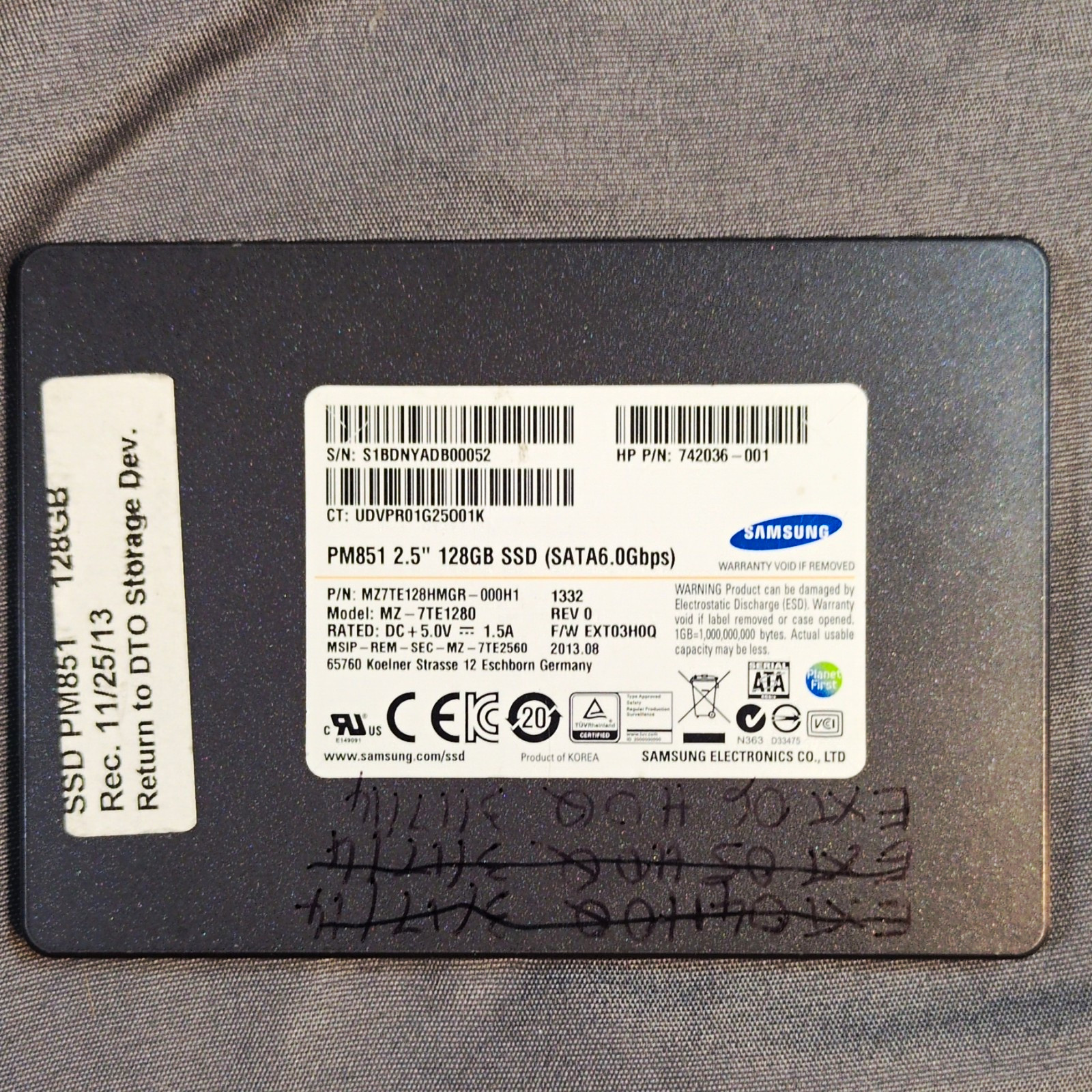 Samsung PM851 128GB 2.5" SATA III 6Gbps Internal SSD Laptop/PC MZ7TE128HMQGR