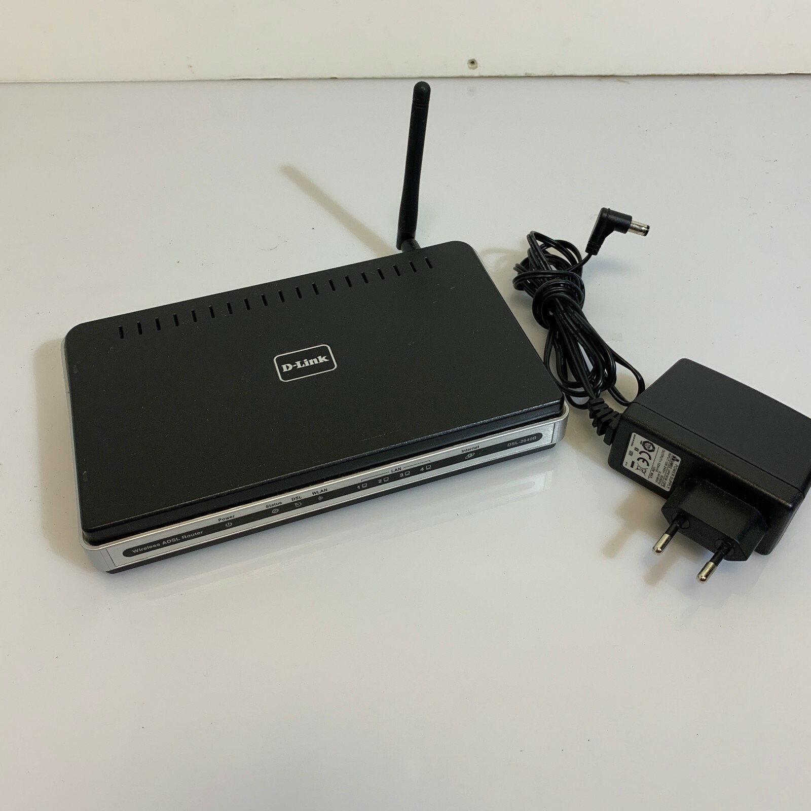 D-Link DSL-2640B Wireless G ADSL2 LAN Wi-Fi Modem Router