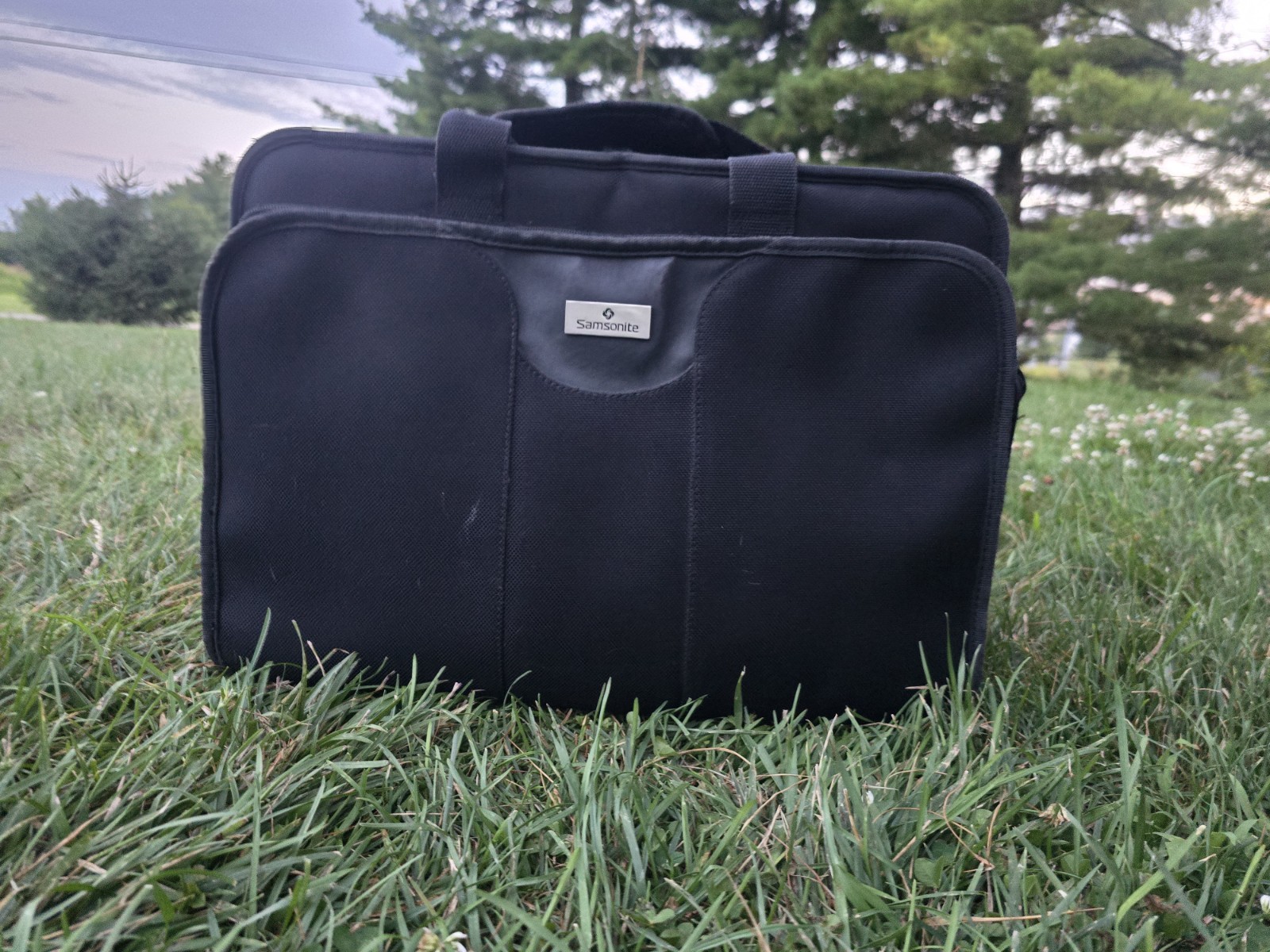 Samsonite Classic Black Multi-Pocket Business Travel Laptop Bag w/Shoulder Strap