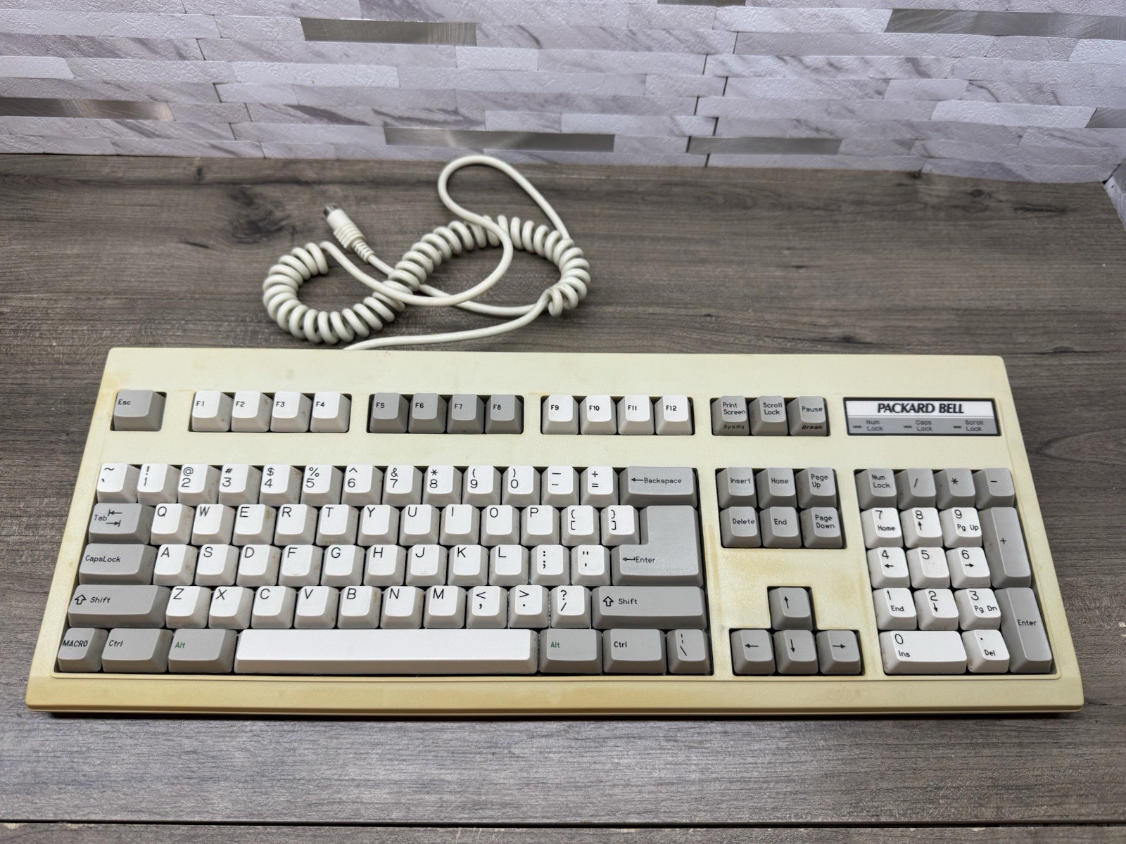 Vintage XT/AT Packard Bell 386 Keyboard BTC 5339S 5-Pin DIN AUTO SWITCH 
