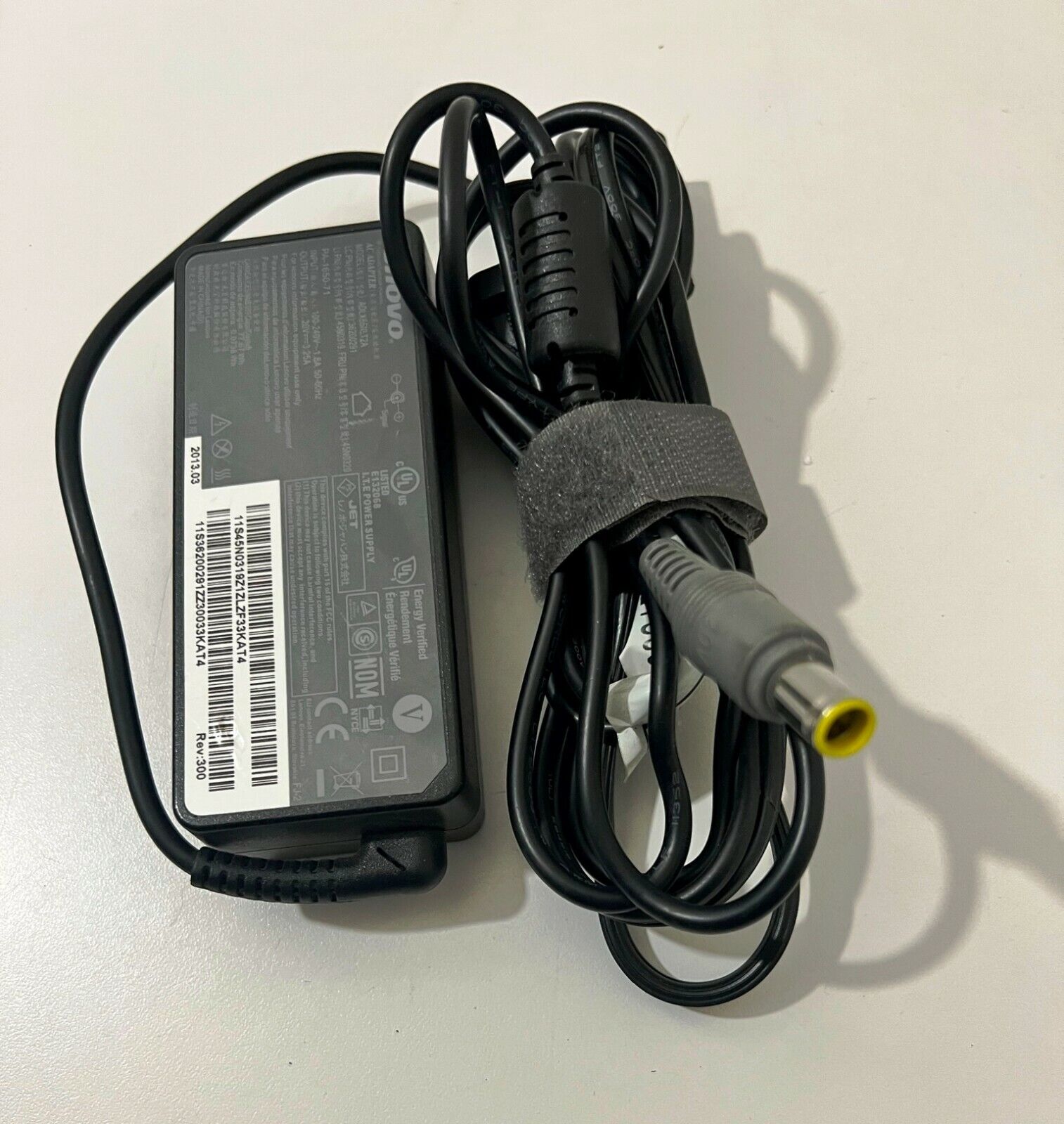 Lenovo Thinkpad Power Adapter 92P1156 422T5282 65W 3.25A AC Charger  - TESTED
